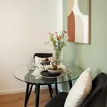 Arden - Central, Hbf & Messe Apartament Essen